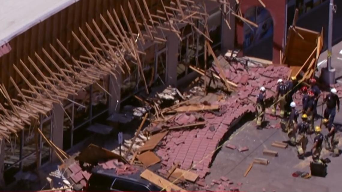 Awning collapses outside business in north Phoenix