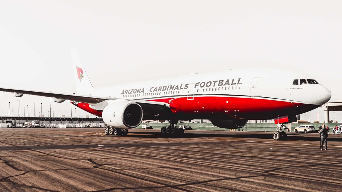 Arizona Cardinals membeli Boeing 777 mereka sendiri untuk perjalanan tim