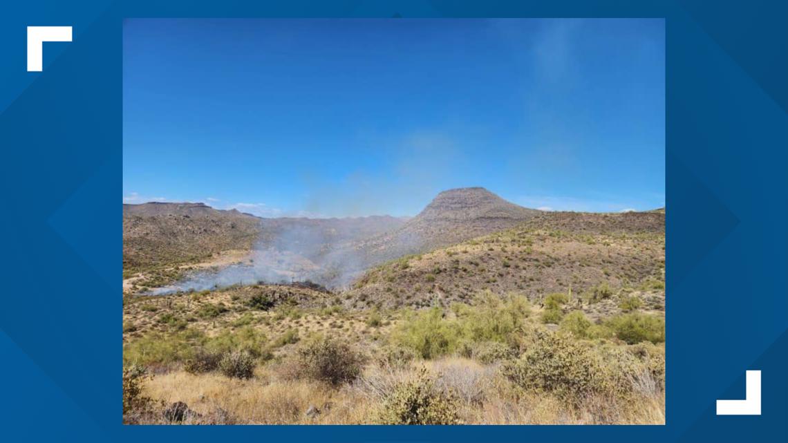 Skittle Fire burns 20 acres near Sugarloaf Mountain in Arizona