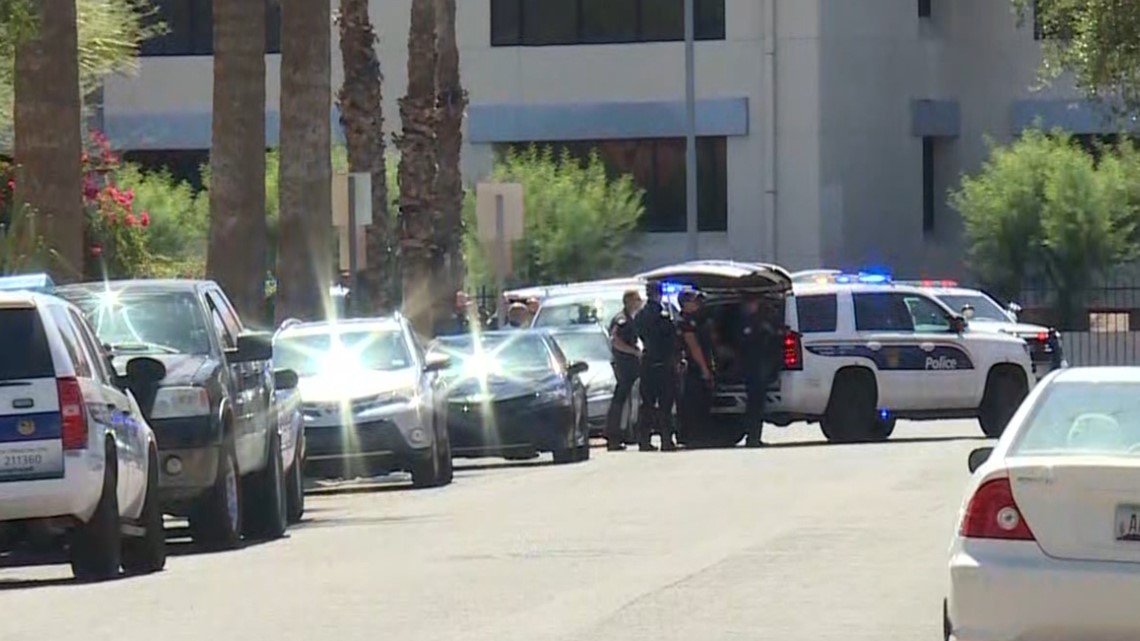 Man arrested after barricading himself in central Phoenix house ...