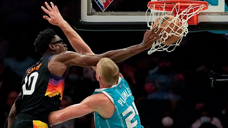 Booker scores 24 points, depleted Suns rout Hornets 133-99