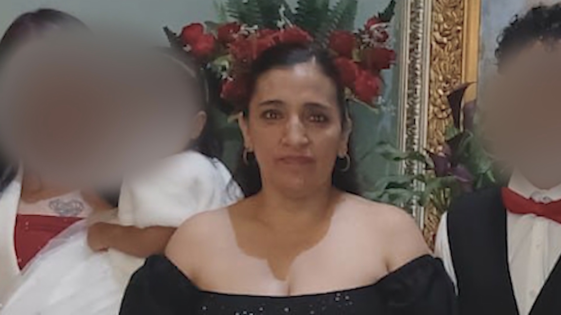 Tempe student, mother taken to Texas ICE facility after arrest tied to suspected smuggling case A Tempe 8th grader and his mother were detained by ICE and sent to Texas, sparking protests outside Cecil Shamley School.