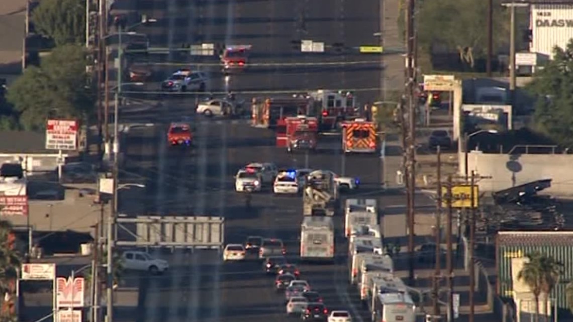 Crash Shuts Down Intersection In South Phoenix | 12news.com