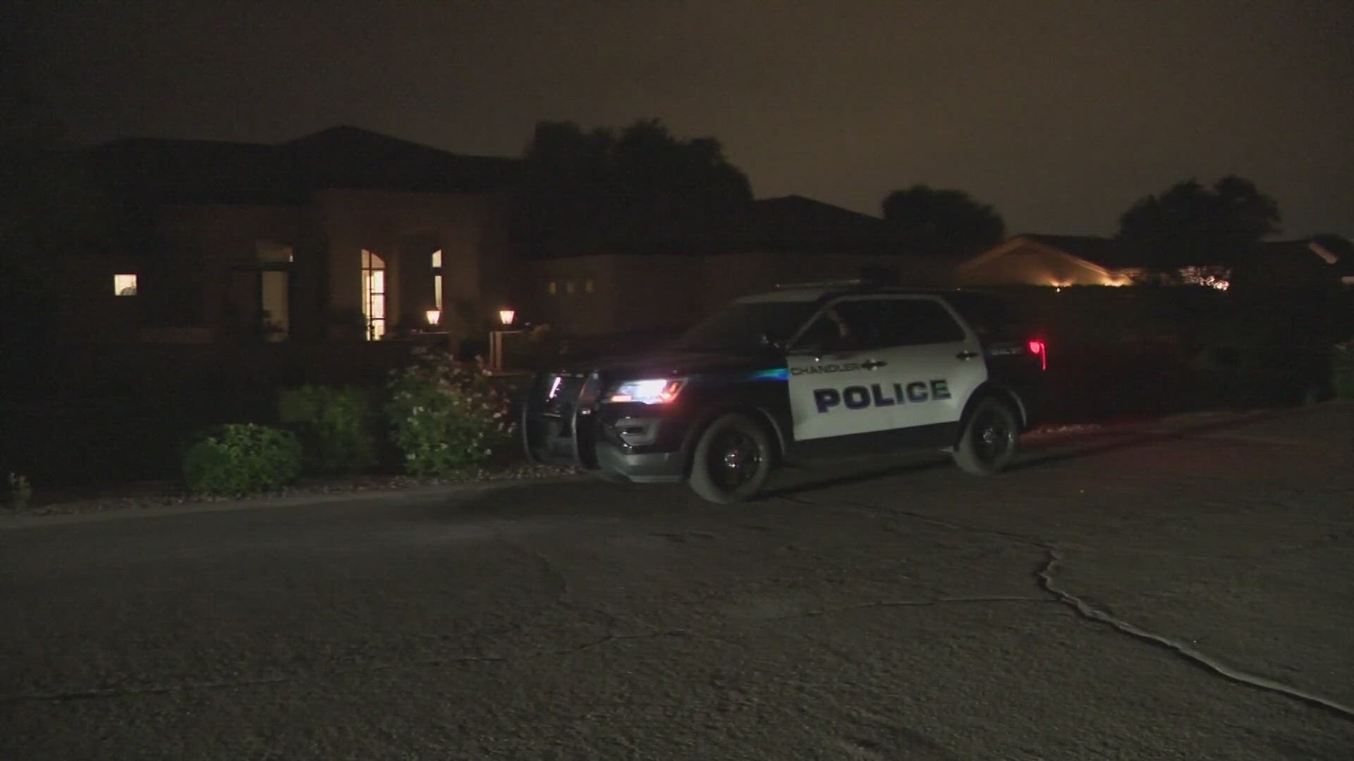 A police report reveals Trigg Kiser, the son of social media influencer Emilie Kiser, was unsupervised for nine minutes before drowning in pool.