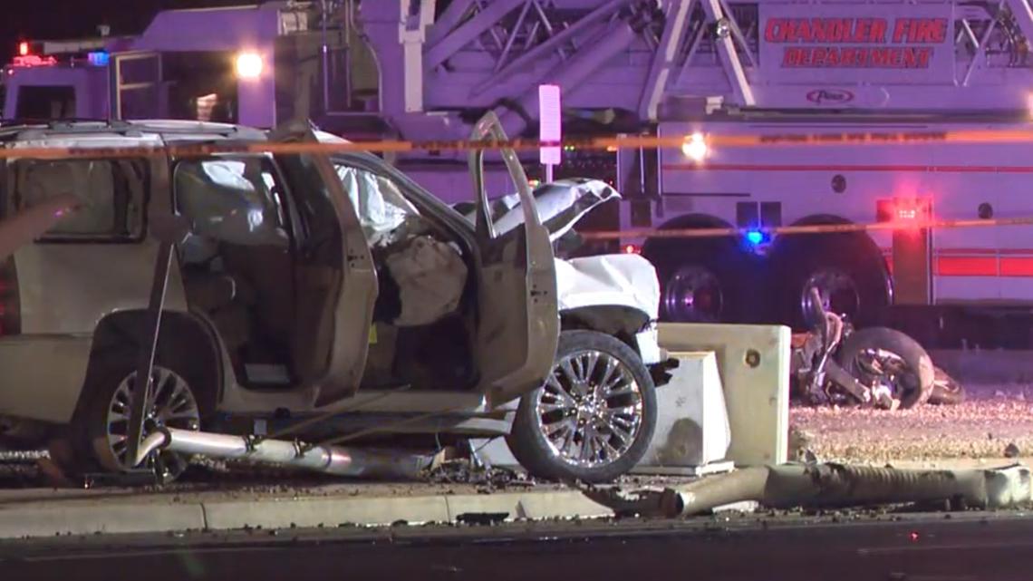 4 injured in crash involving motorcycle in Chandler, police investigating