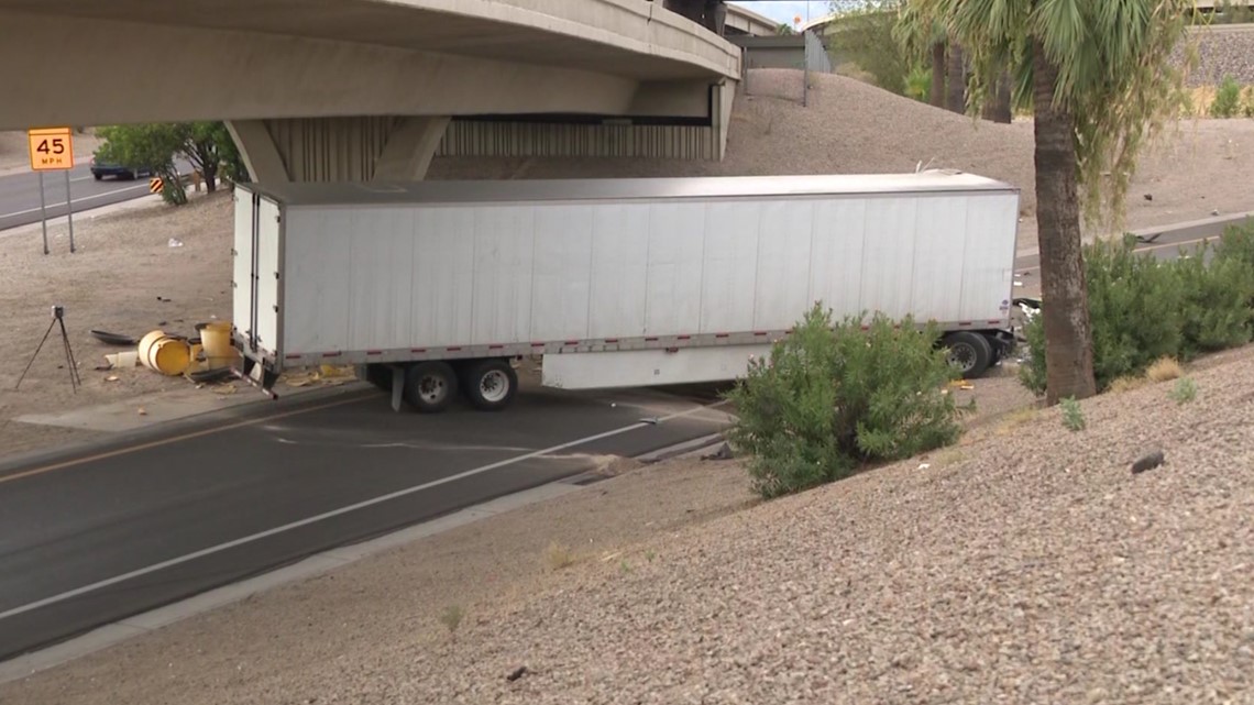 Tabrakan semi-truk fatal di jalur transisi I-17