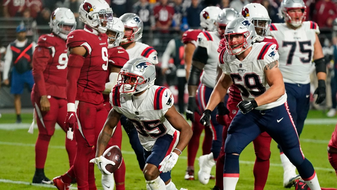 Cardinals lose Murray to injury, fall to Patriots 27-13 on Monday Night  Football