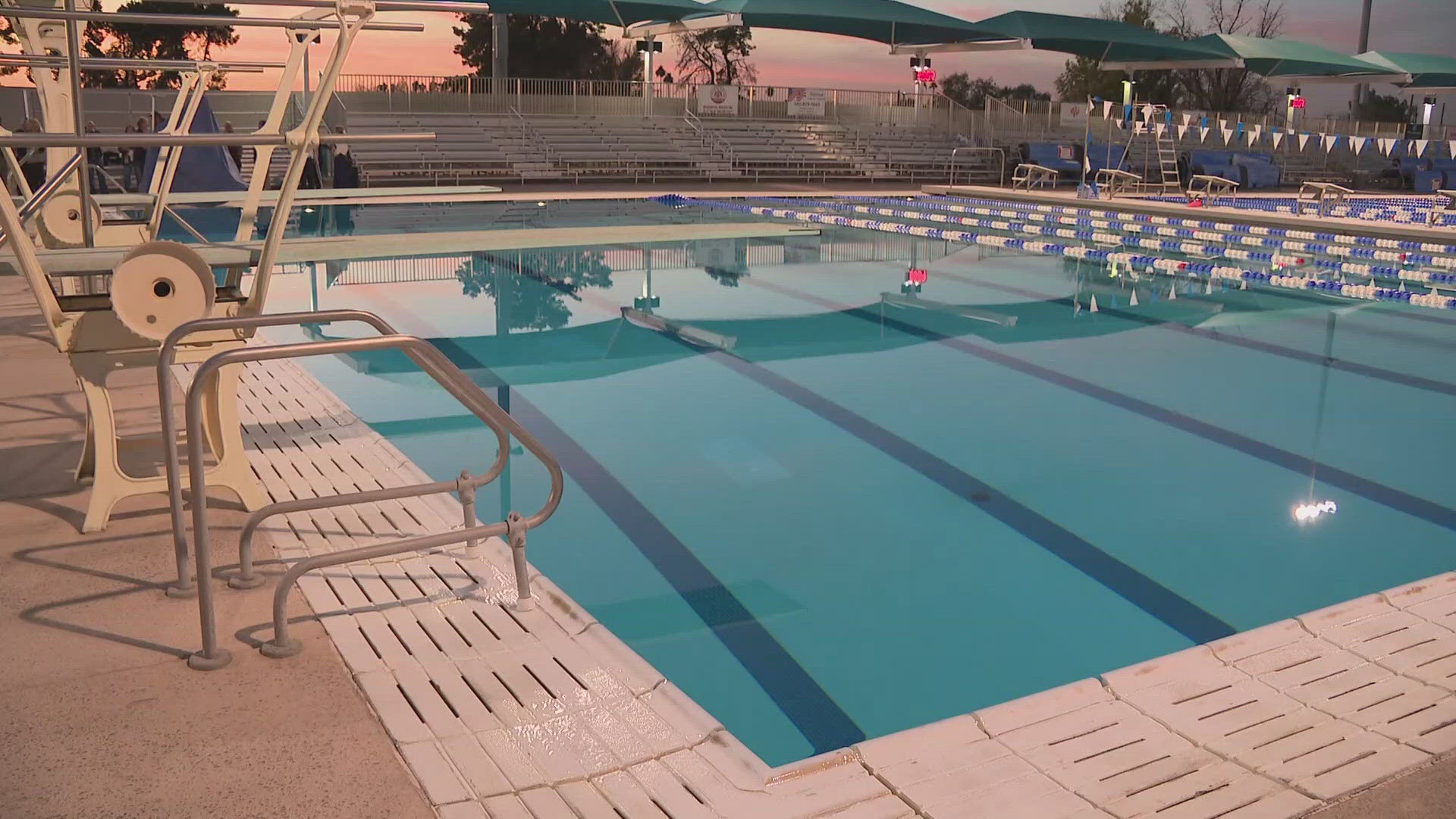 A Mesa man had a heart attack while swimming but was saved by lifeguards. Now he's thanking them for saving his life.