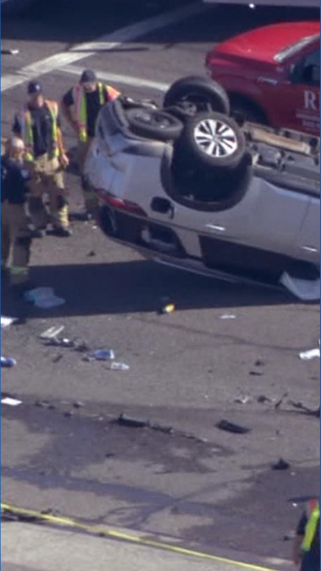 2 people dead after Phoenix car crash | 12news.com
