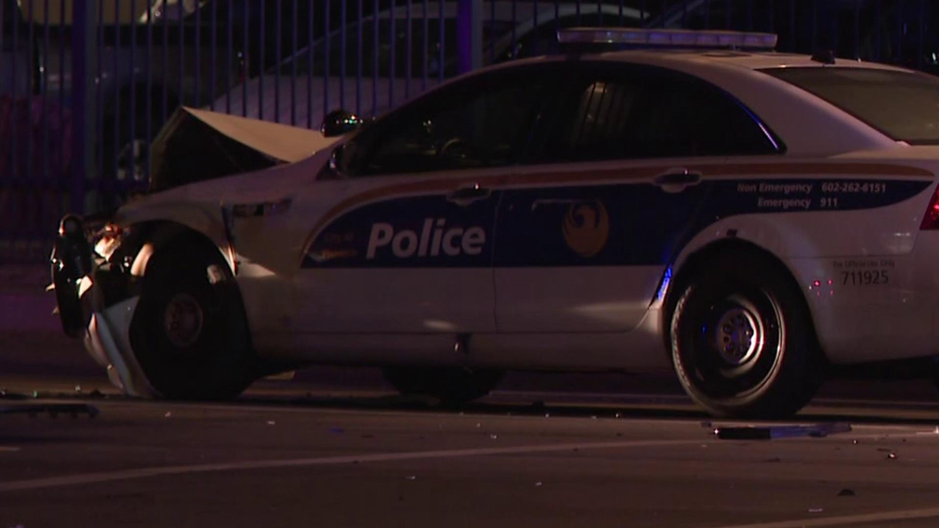 2 hospitalized, including officer, after crash in central Phoenix ...