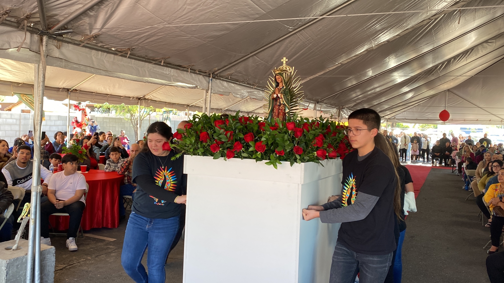 Invitación a celebrar a la Morenita del Tepeyac en el Festival Guadalupano en Phoenix.