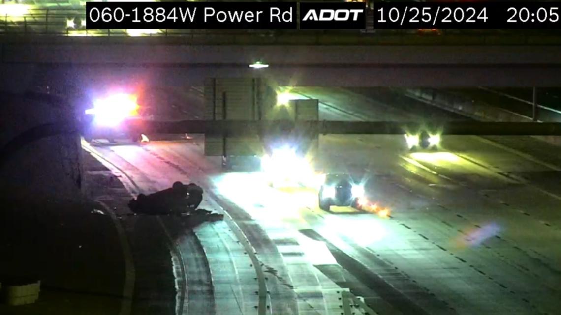 Child dead after rollover crash on Arizona freeway | 12news.com