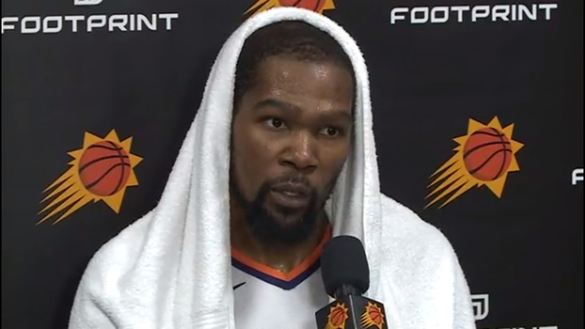 Valley sports fan were surely disappointed to hear that newly appointed power forward, Kevin Durant would not be playing his first home game on Wednesday.