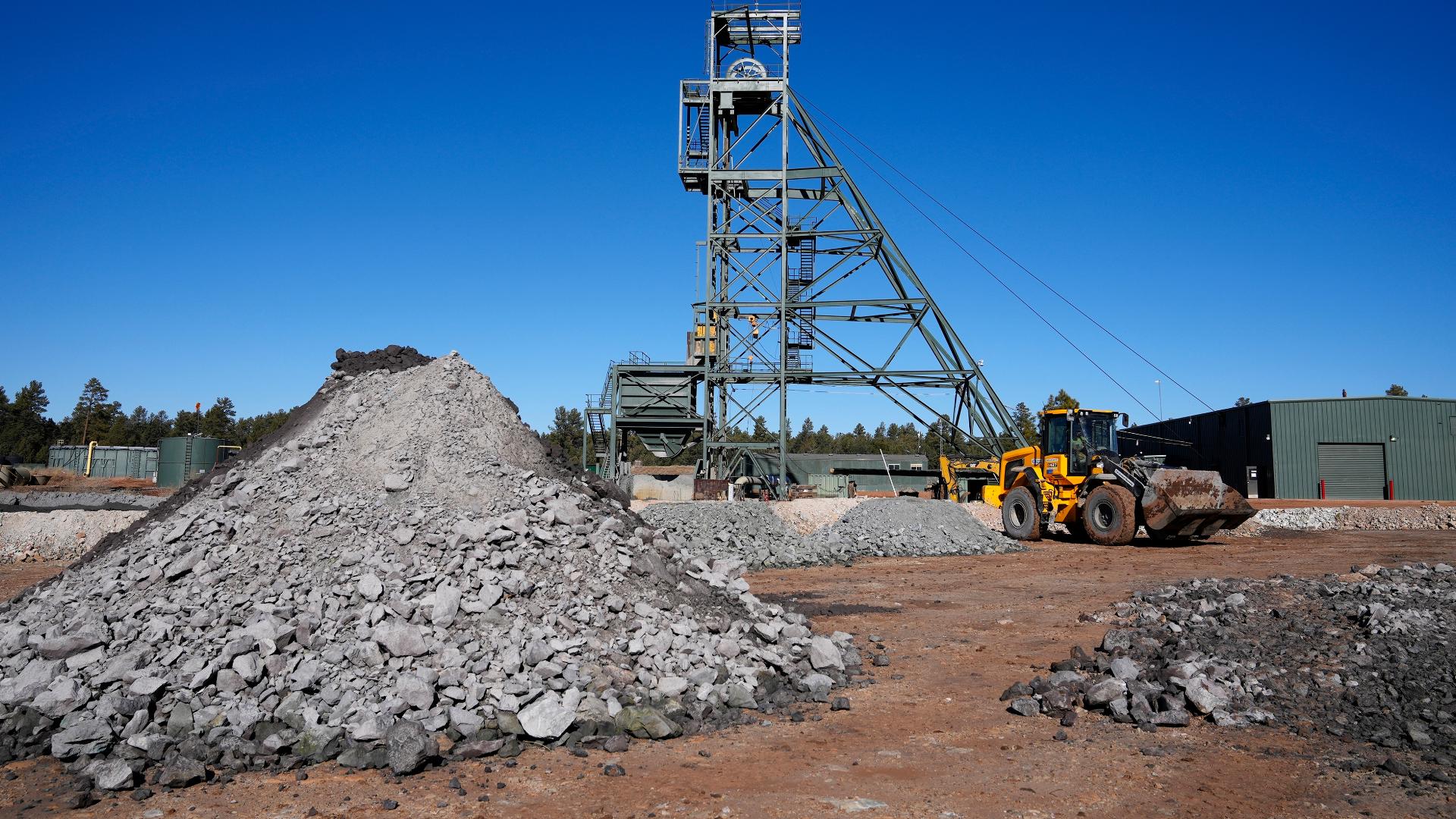 A pause of the uranium transports from the mine south of the Grand Canyon through the Navajo Nation to Utah is currently in effect.