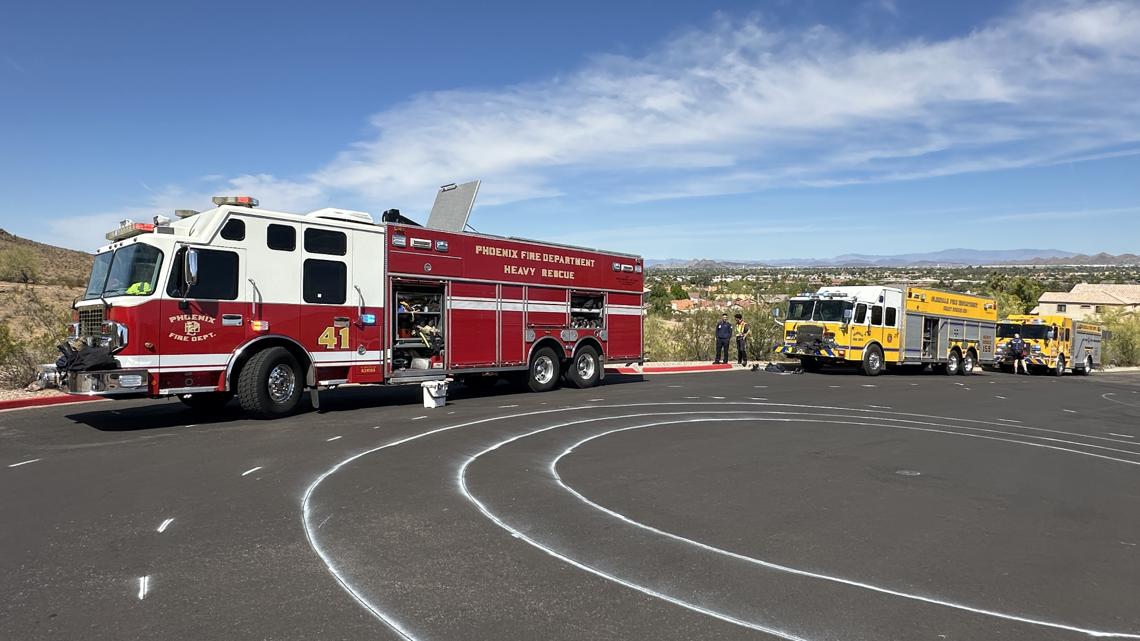 Hiker critically injured after being stung over 100 times by bees on Lookout Mountain, Phoenix Fire says
