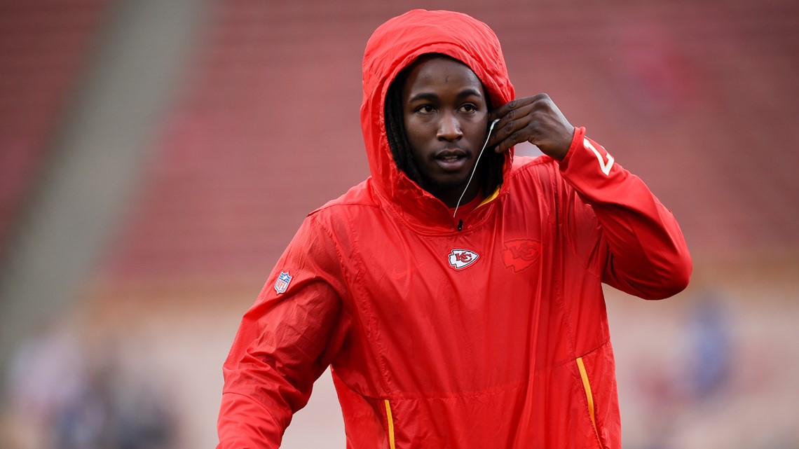 Cleveland Browns sign Kareem Hunt two months after assault video emerges, Cleveland Browns