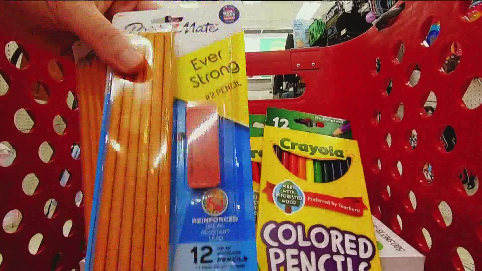 Arizona nonprofit helping teachers who pay for student school supplies
