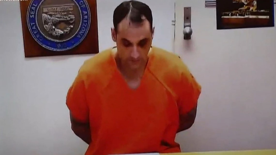 Pria yang menunggu persidangan dalam pembunuhan Tucson dijatuhi hukuman di Phoenix karena perampokan, pencurian