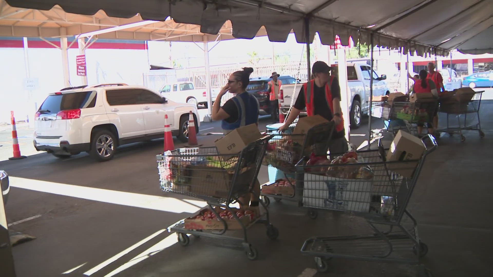 The government shutdown will cause a lapse in SNAP benefits in November, threatening Arizonans who suffer from food insecurity.