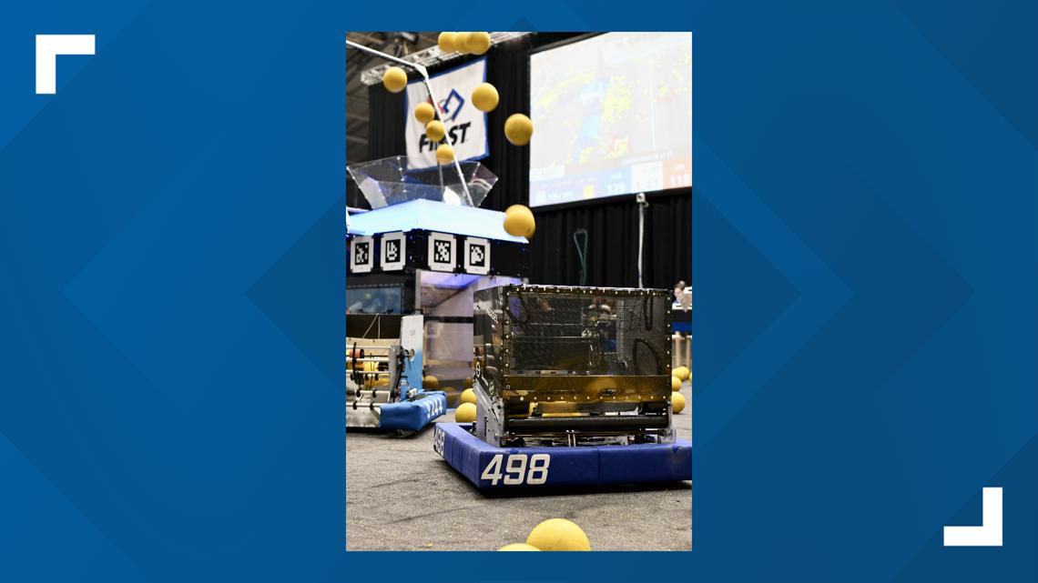 Cactus High School robotics team dominates competition, advances to world championship