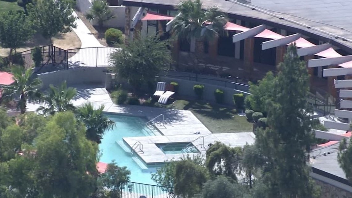 Child hospitalized after being pulled from pool in Tempe - Vimarsana News