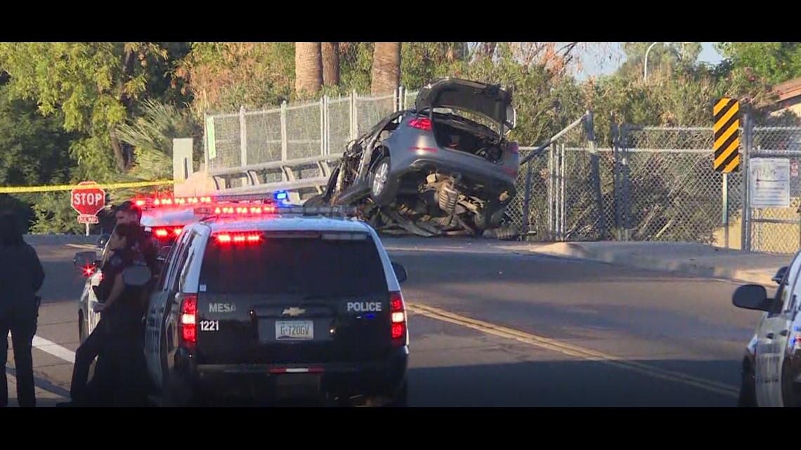 One dead in two-car crash in Avoca on Sunday