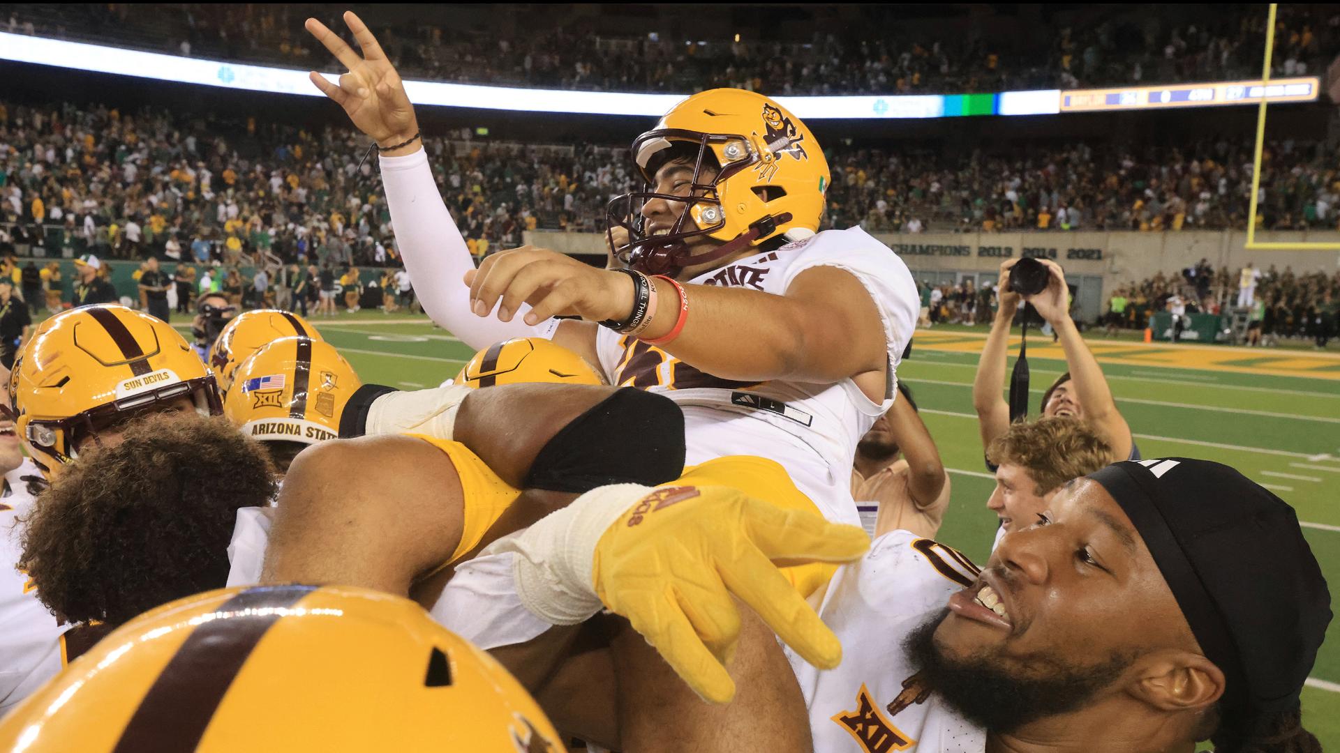 El poblano Jesús Gómez ejecutó una magistral patada de 43 yardas para vencer a Baylor en el último suspiro.