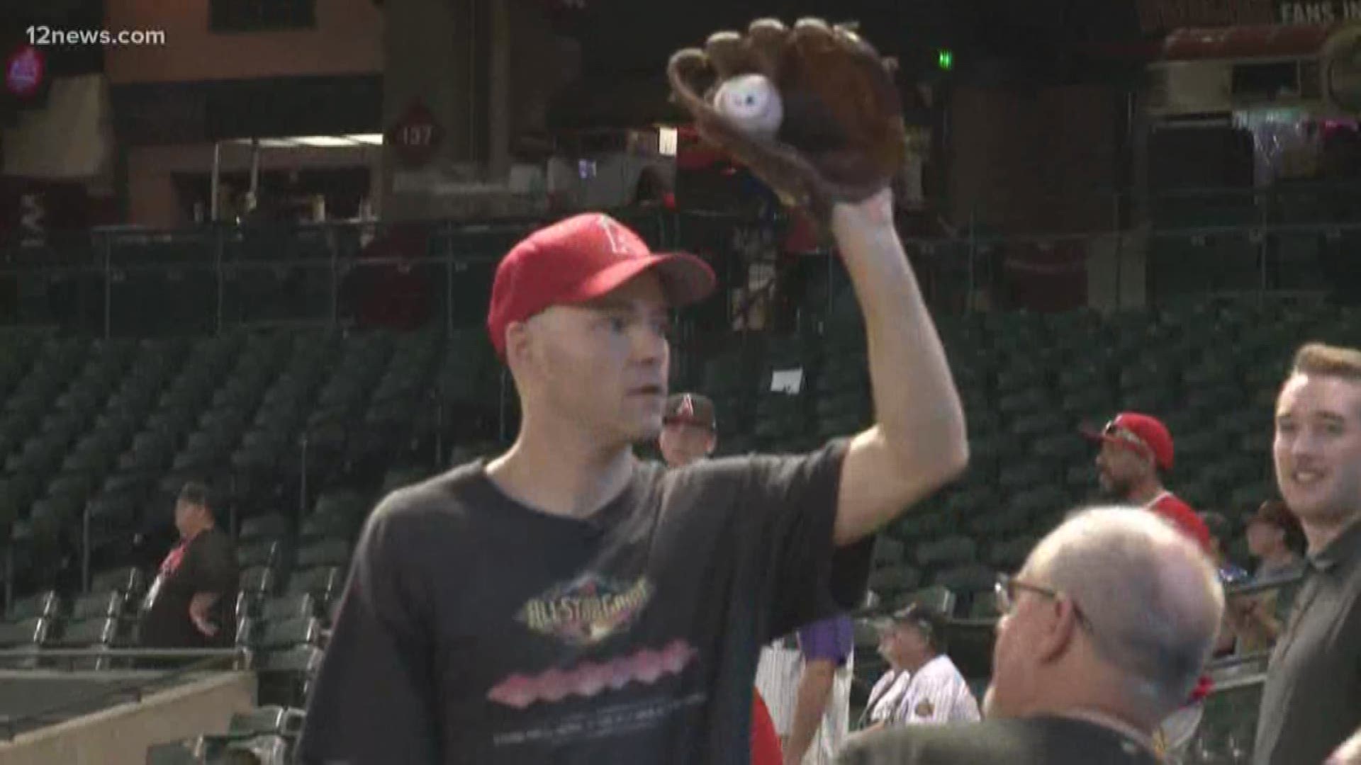 Zack Hample is a little obsessed with baseball. Okay, a lot obsessed! He has over 10,000 baseballs he's caught at games across the country. Hample shows Ryan Cody how to catch as many as you can while enjoying America's past time.