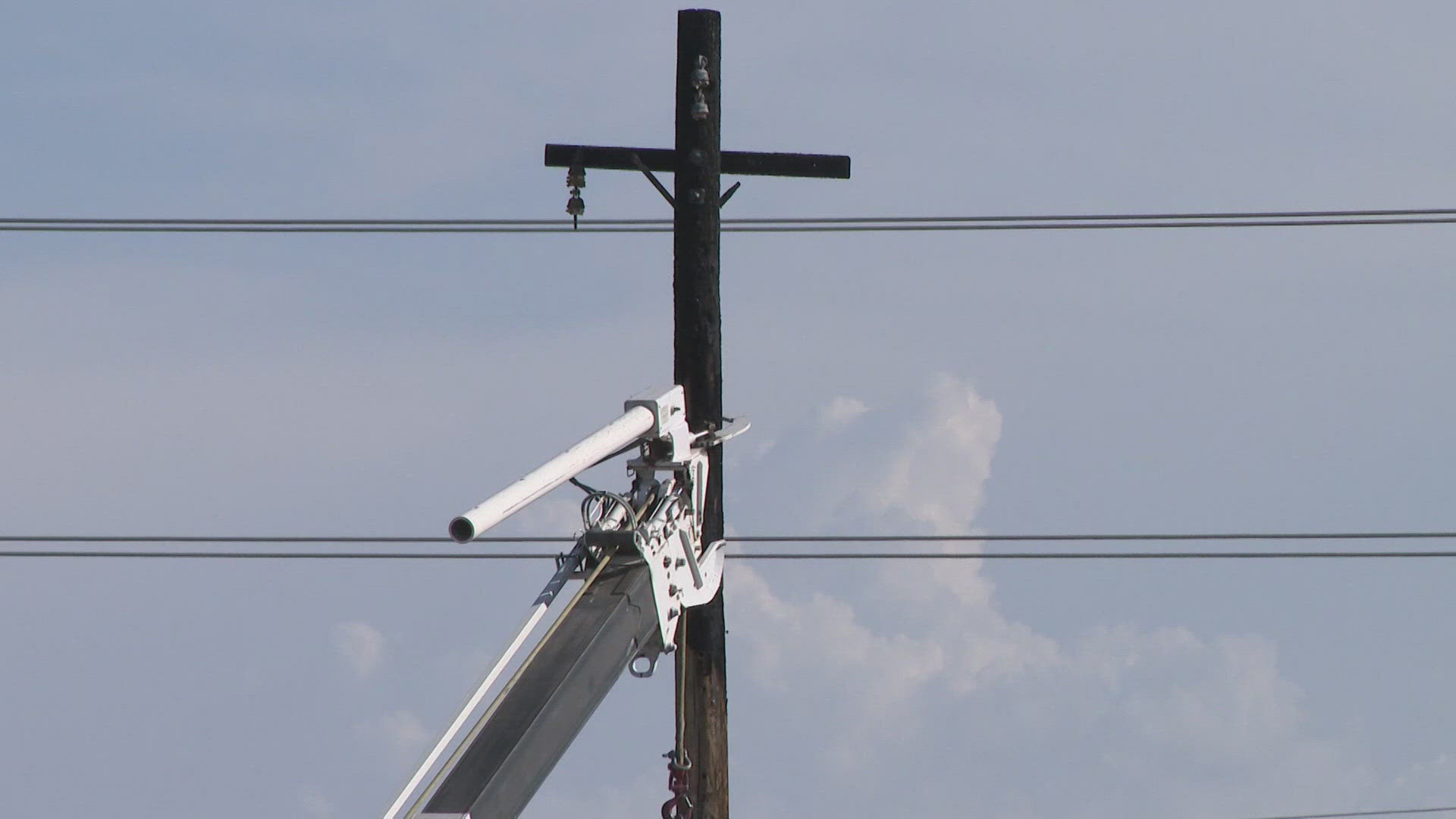 Rural Metro Fire said up to 4,000 SRP customers had been affected by the outage.