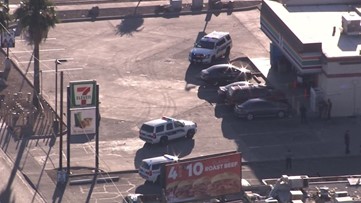 Police looking for suspect after shooting at Phoenix convenience store