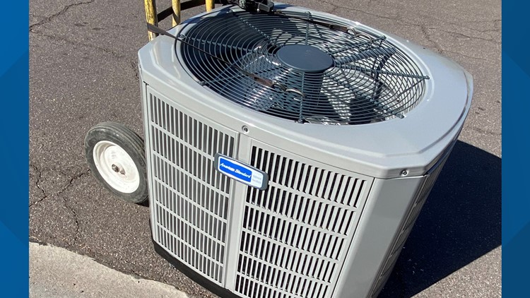 Maneras de ahorrar dinero al mantener su aire acondicionado encendido durante las altas temperaturas del desierto