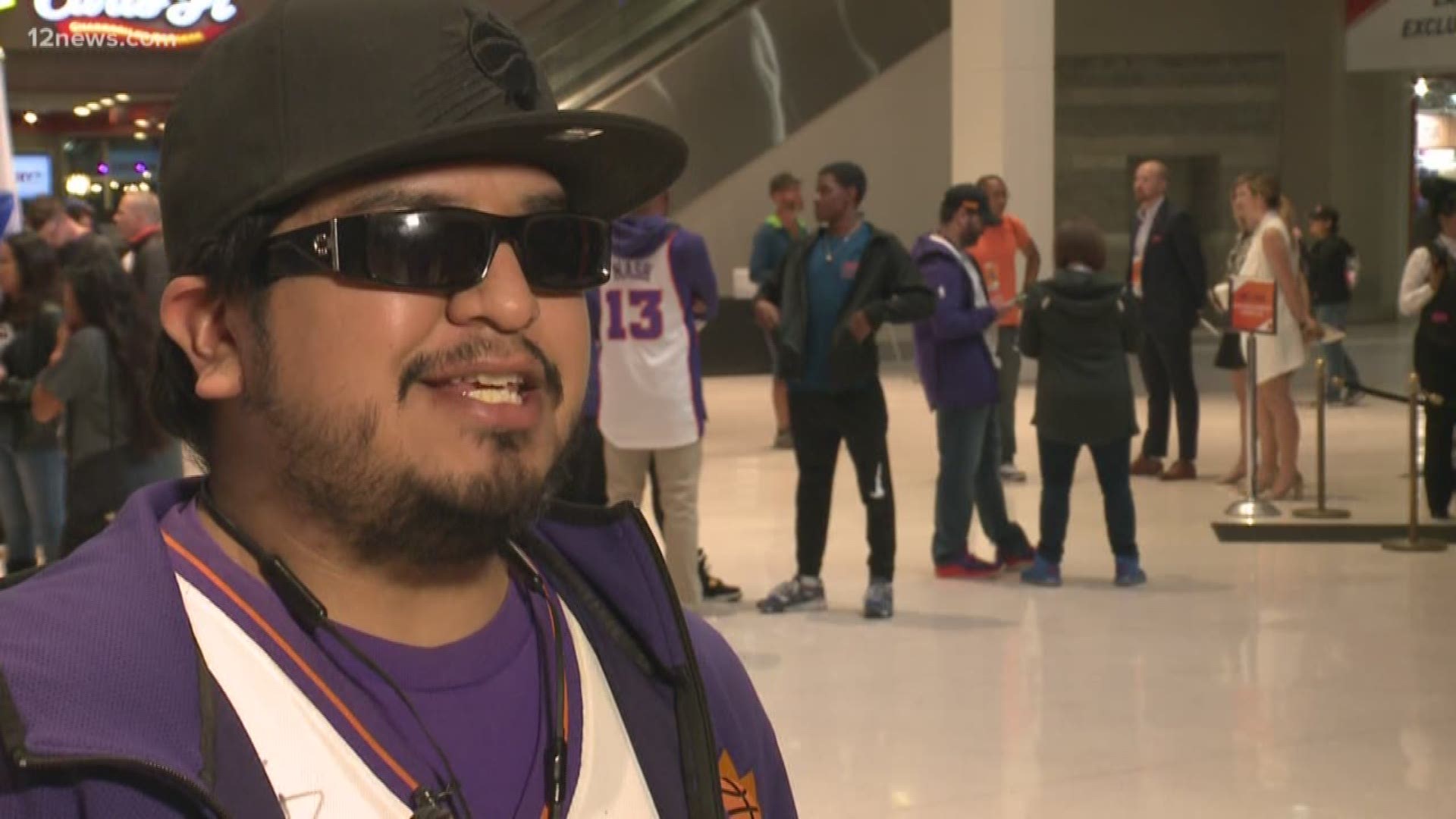 Meet the Suns biggest fan! Win or lose, being able to see or not, Brent Warren is cheering on the Phoenix Suns. Check out this superfan's dedication to the Valley's NBA team.