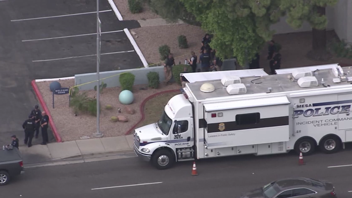 Tempe police investigating shooting near US 60