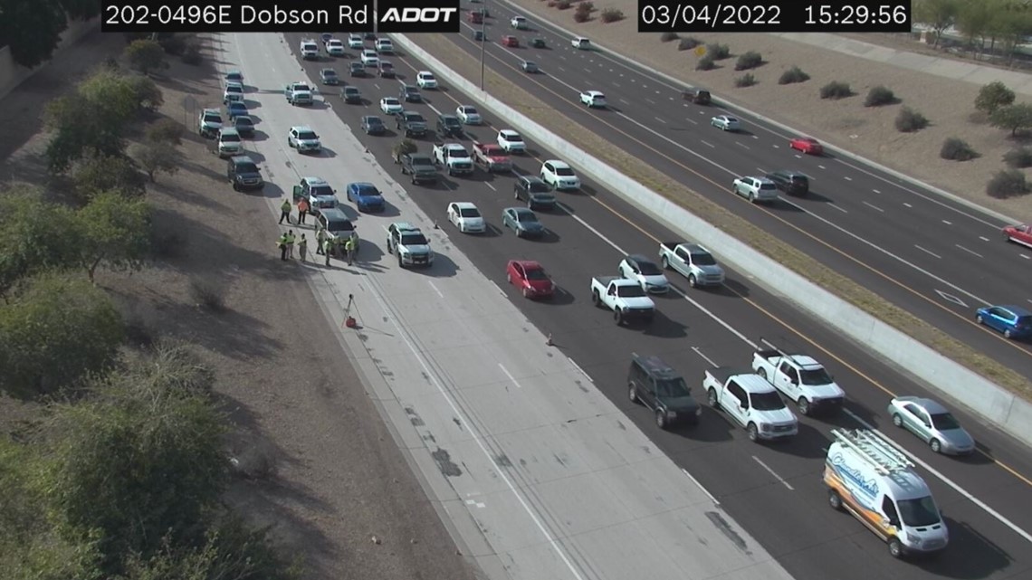 One dead in fiery crash on Loop 202 and Dobson Road | 12news.com