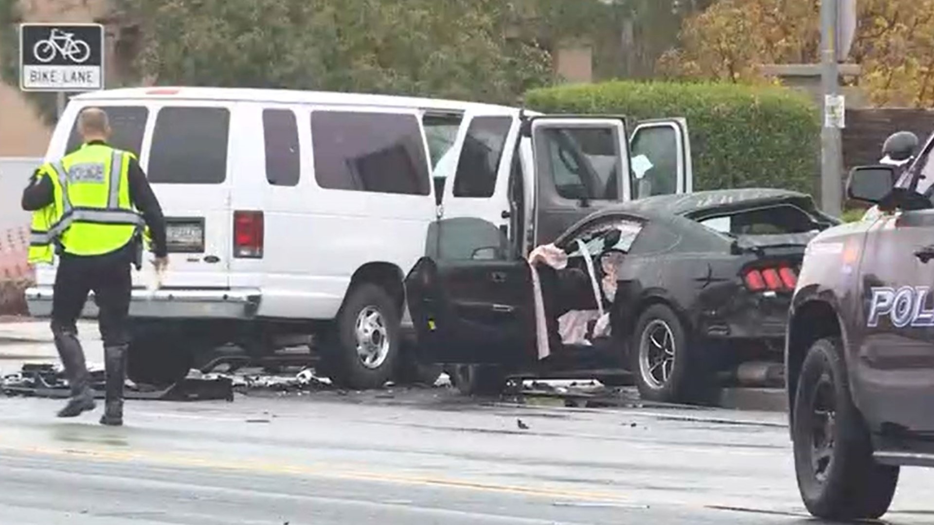 4 children, 2 adults hospitalized after crash in Avondale