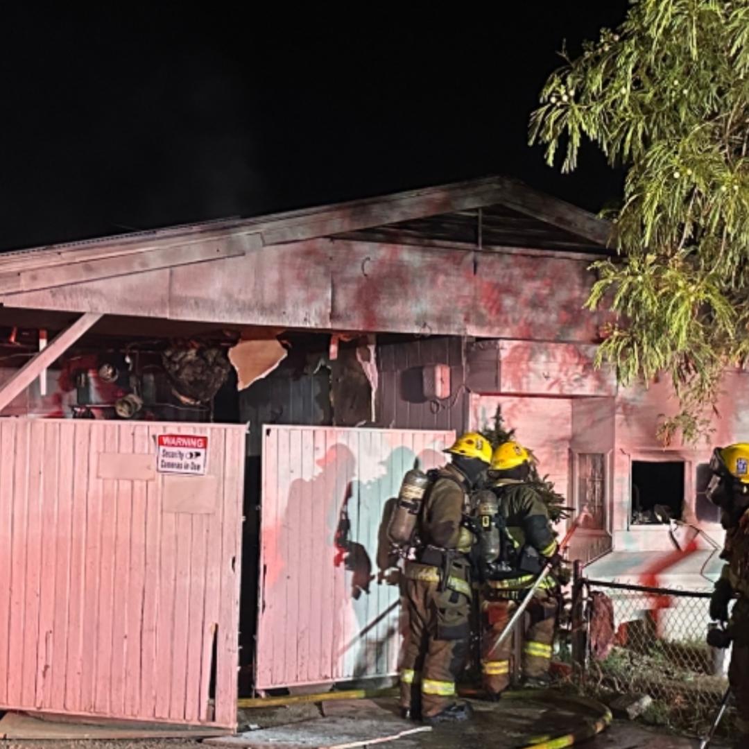 4 displaced after mobile home fire in north Phoenix | 12news.com