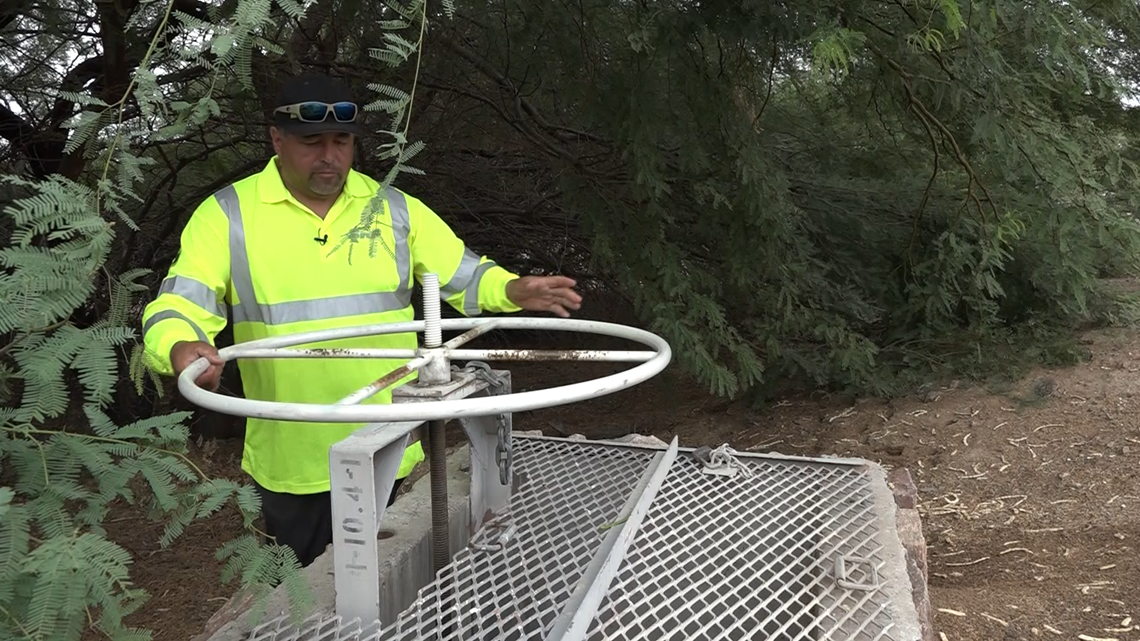 Zanjeros aka ditch riders continue longstanding tradition to keep water ...