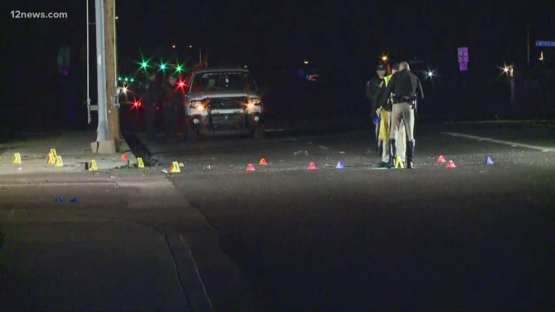 3 dead, 2 injured in Apache Junction crash