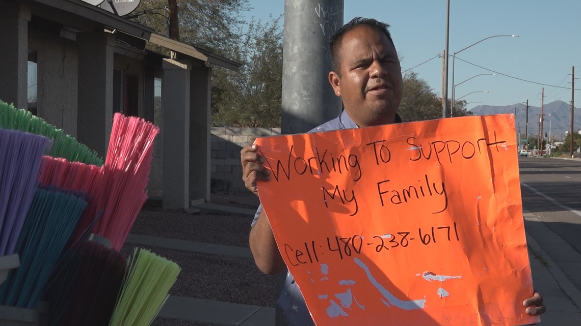 Legally blind Mesa vendor needs help after a string of bad luck - Vimarsana News