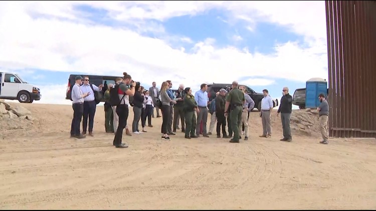 Senators Sinema, Kelly visit Yuma border ahead of border wall construction