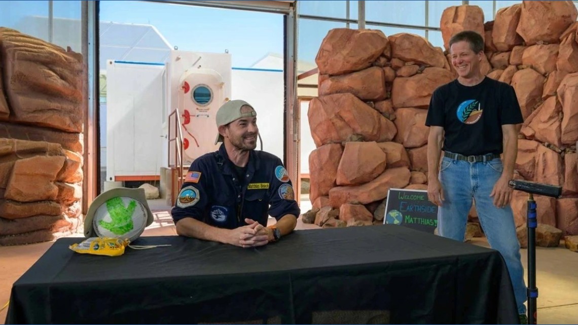 Can pea plants or potatoes help astronauts breathe? Scientists are finding out in Arizona