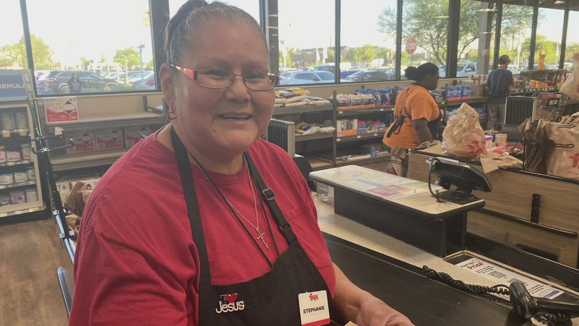 Valley Fry's employee blown away by generosity of customer | 12news.com