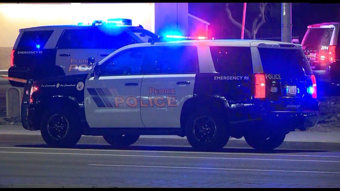 Polisi Peoria menembak pengemudi ugal-ugalan yang berusaha menghindari petugas