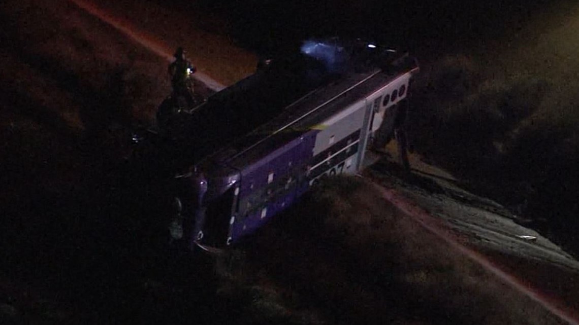 Driver flips bus off Loop 202 freeway in Mesa - Vimarsana News
