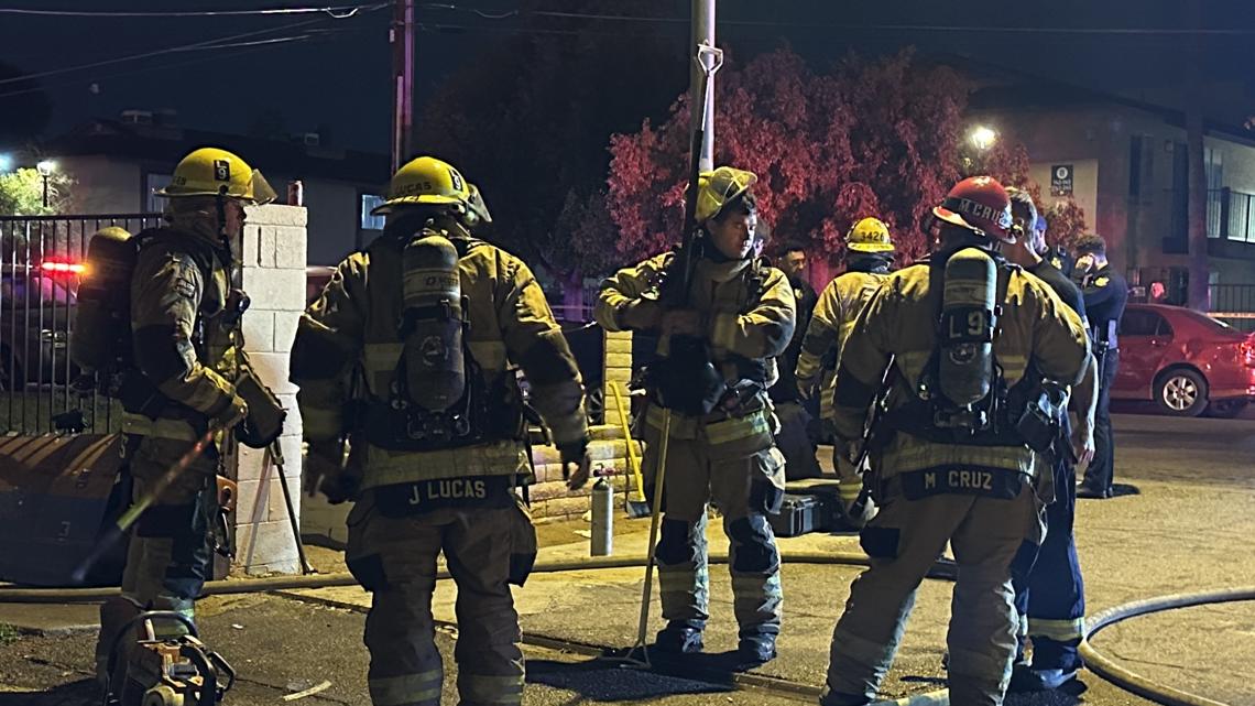 3 people injured, 2 dogs dead after Phoenix apartment fire | 12news.com