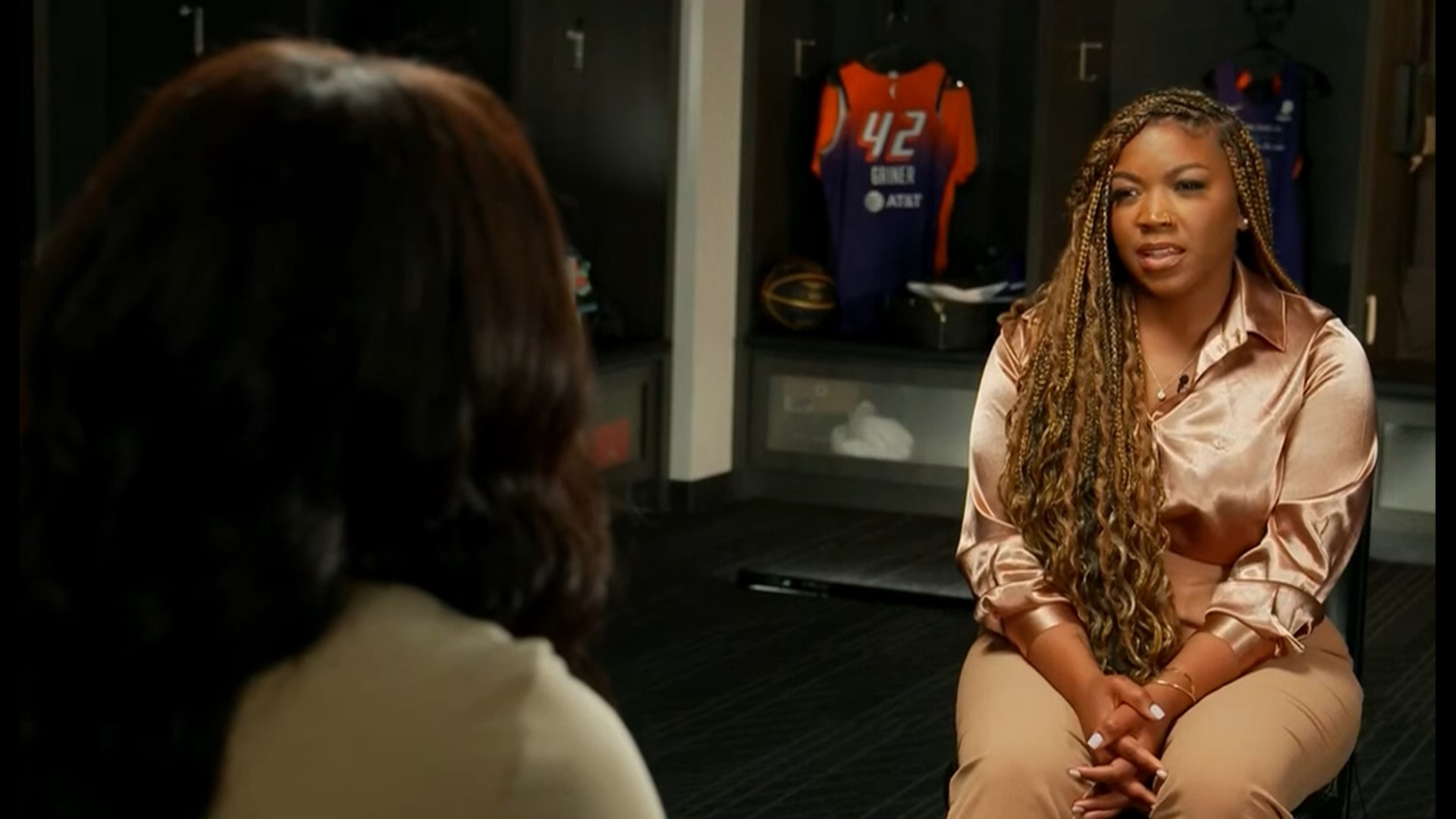 Cherelle Griner sat down with CNN ahead of Friday's court date in Russia for Brittney. (Video/CNN)