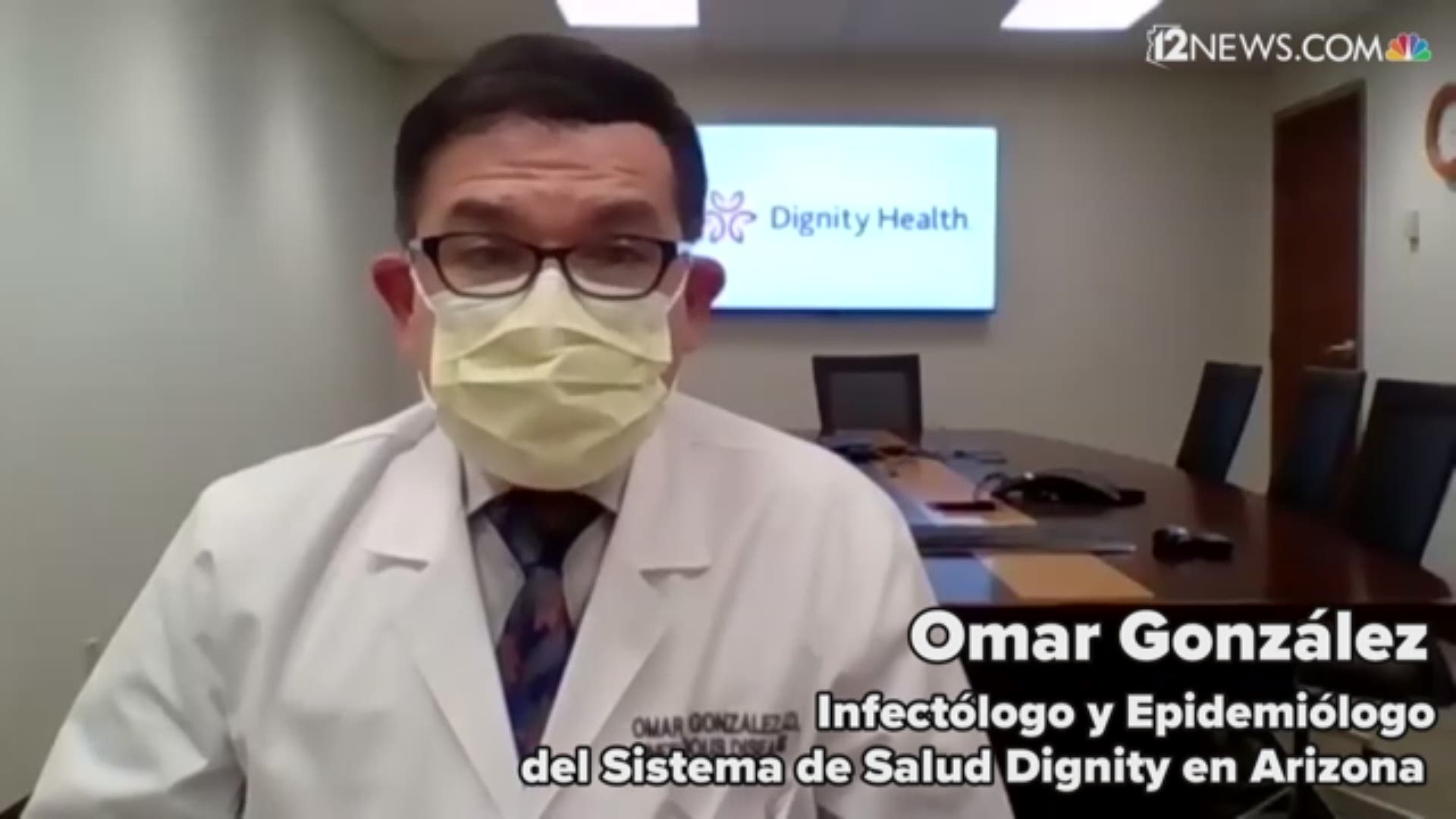 El Dr. Omar González, Infectólogo y Epidemiólogo del Sistema de Salud Dignity en Arizona, dice que el plasma puede ayudar a pacientes con el virus a recuperarse.