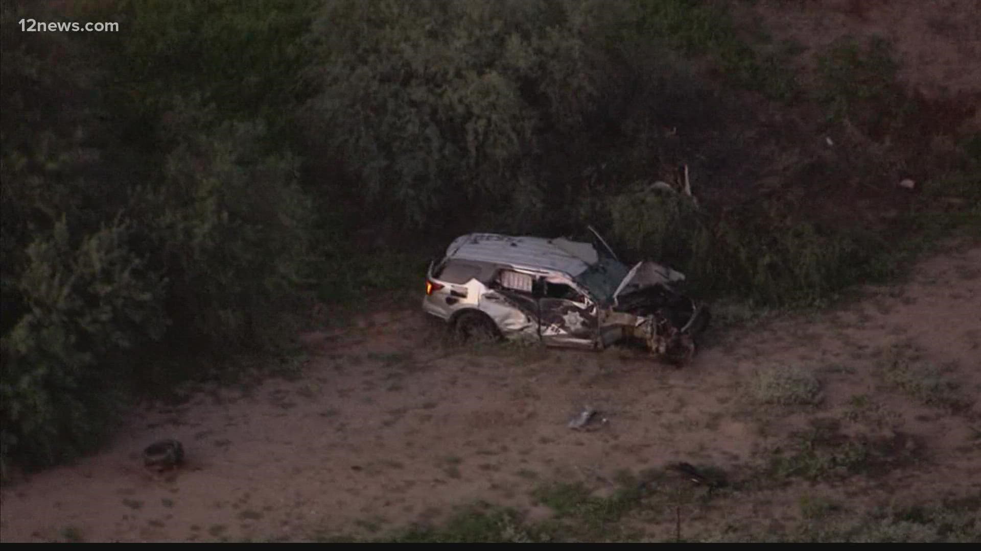 DPS said that, while responding to a call, a trooper crashed near Shea Boulevard.