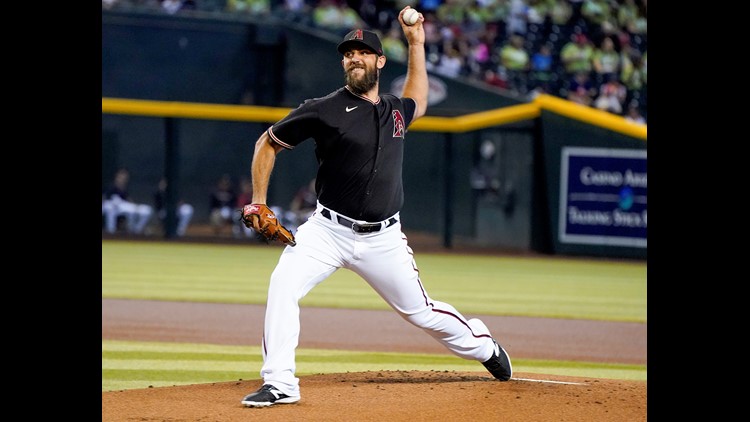 Diamondbacks' Madison Bumgarner roughed up at moon-like Coors Field