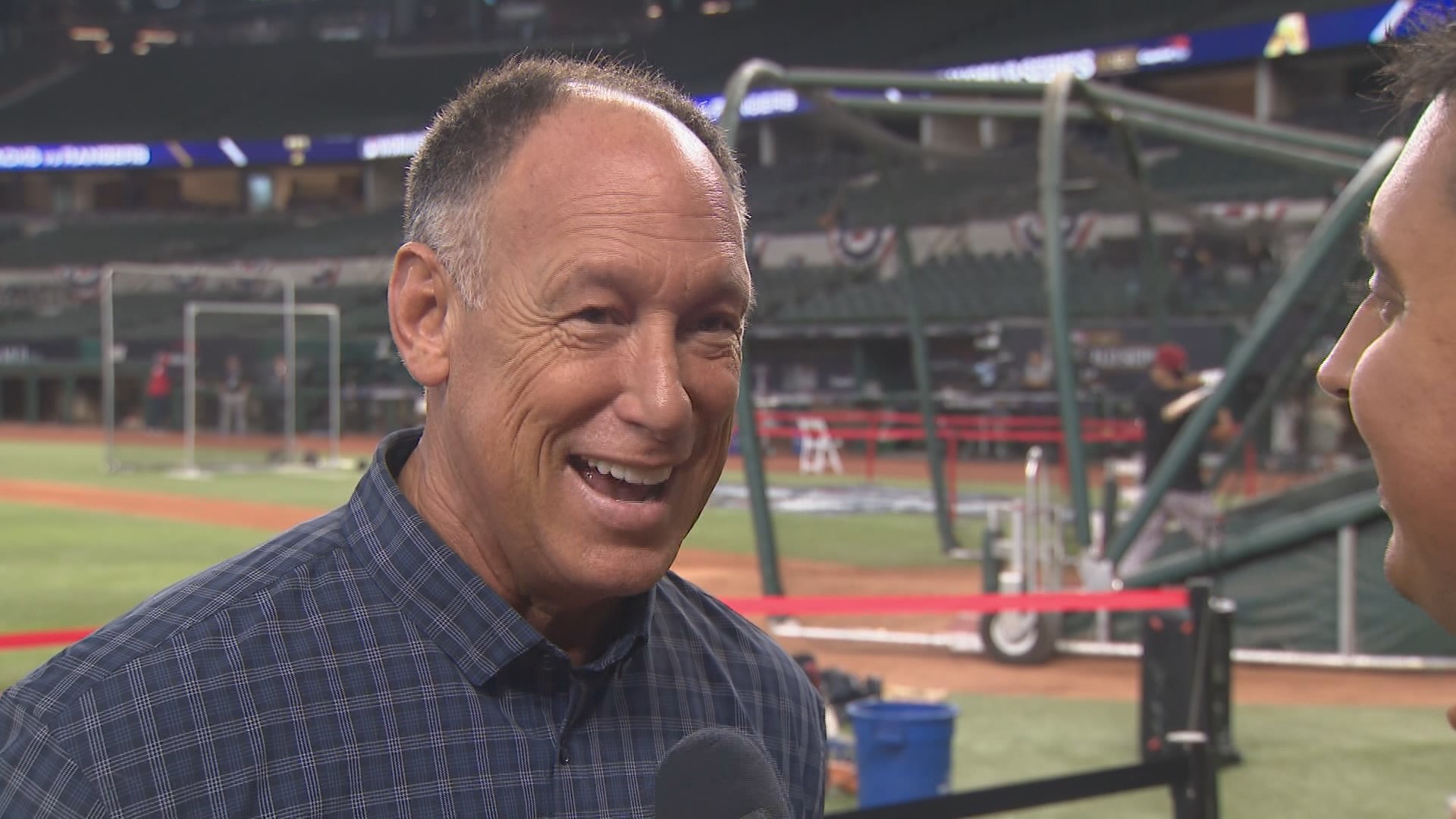 Luis Gonzalez is excited about the D-Backs pitching staff